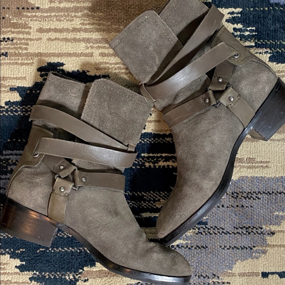 POUR LA VICTOIRE Taupe Gray Suede Moto Boot